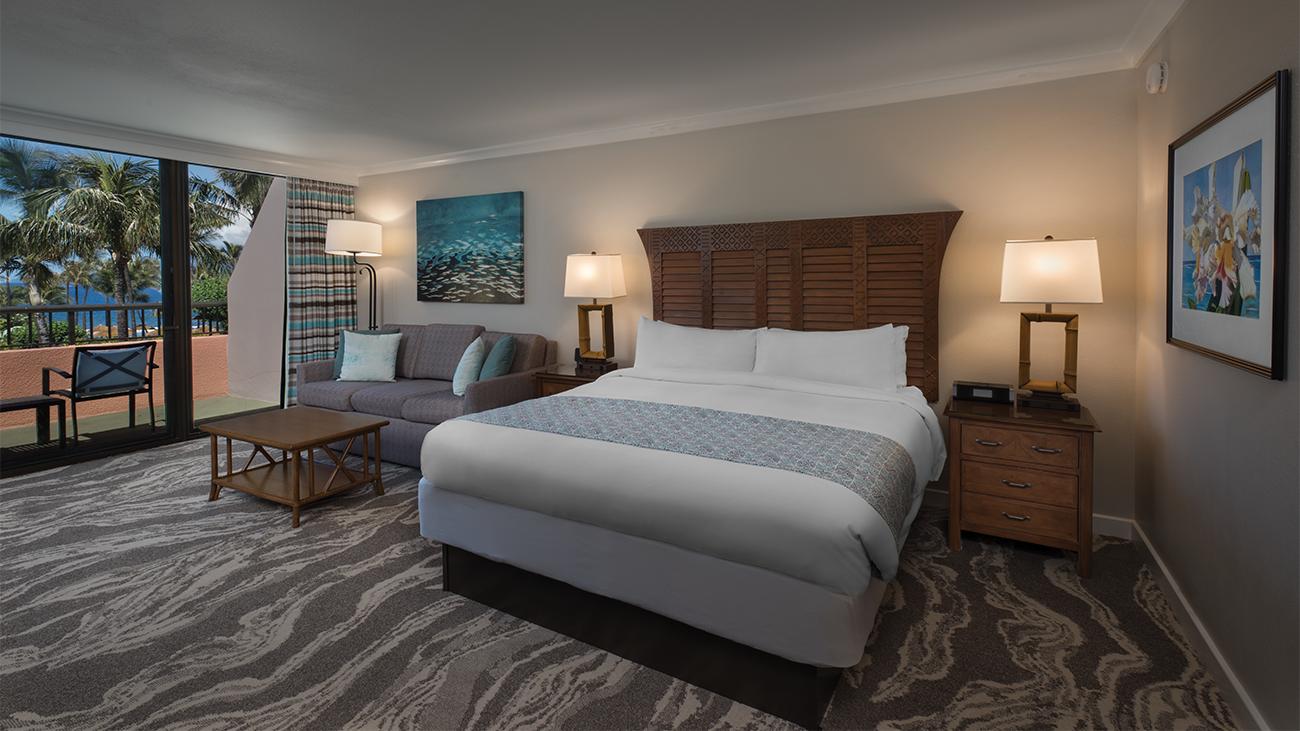 Guest Bedroom, Maui Wing